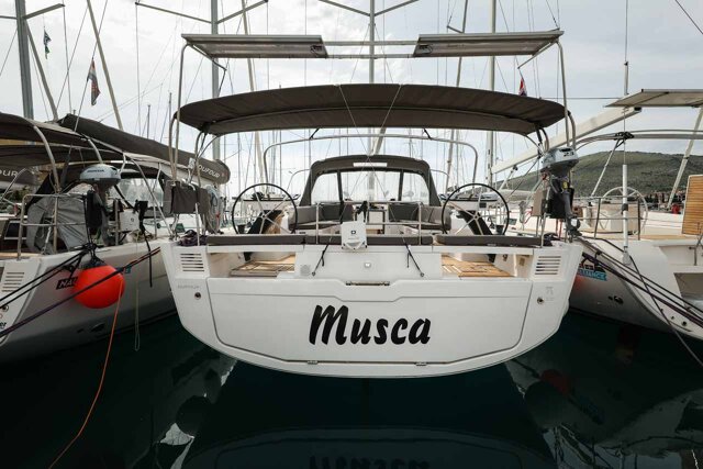 Dufour 530 - 5 + 1 cab. Musca